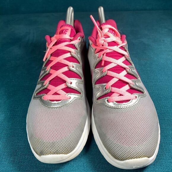 Size 6.5 - Women’s Nike Air Max fusion shoes - Picture 4 of 8